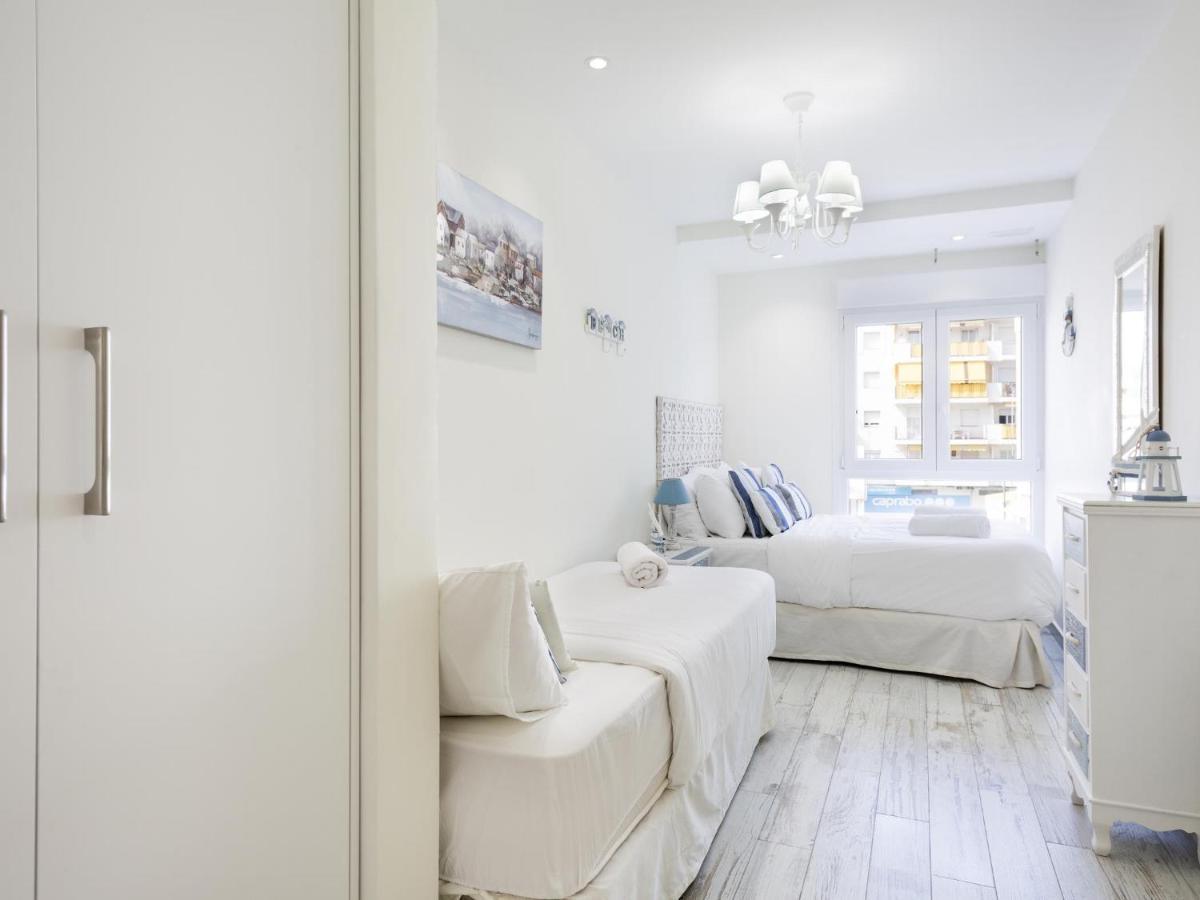 Sitges Spaces Mediterranean Apartments 4 Bedroom, 4 Bathroom, Huge Terrace, Jacuzzi- Sleeps 9 Exteriör bild