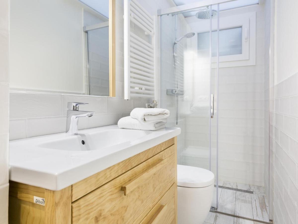 Sitges Spaces Mediterranean Apartments 4 Bedroom, 4 Bathroom, Huge Terrace, Jacuzzi- Sleeps 9 Exteriör bild